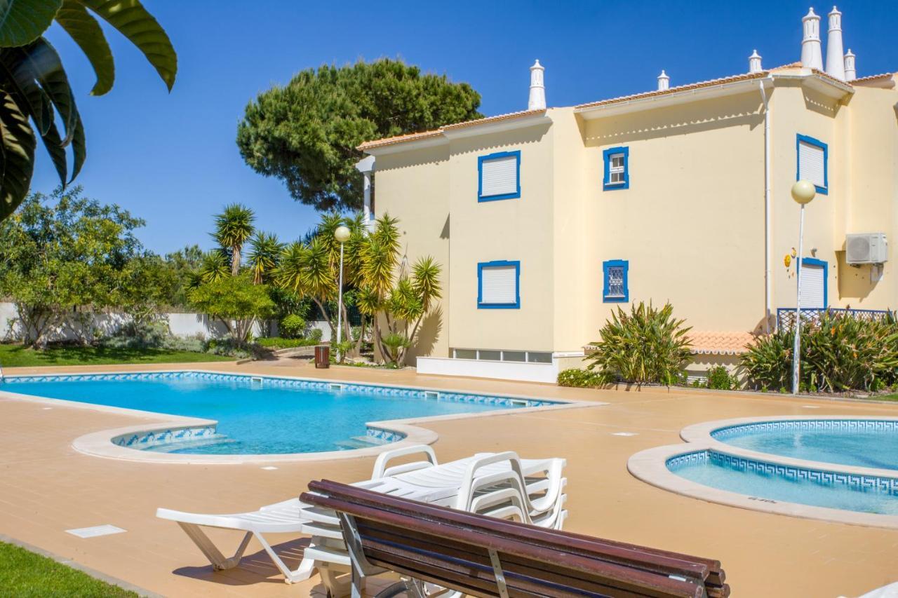 Alfeli-Ap Apartment Olhos de Agua  Luaran gambar